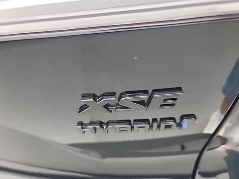Used 2023 Toyota Corolla Cross AWD Hybrid w/ Convenience Package image 12