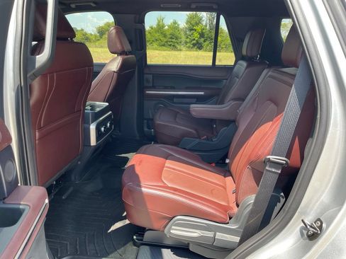 Used 2024 Ford Expedition Limited AWD/4WD image 36