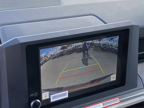 Used 2025 Toyota Tacoma TRD Sport image 28