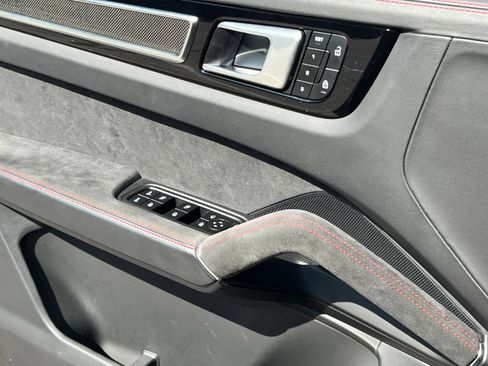 Certified 2023 Porsche Cayenne GTS AWD/4WD image 34