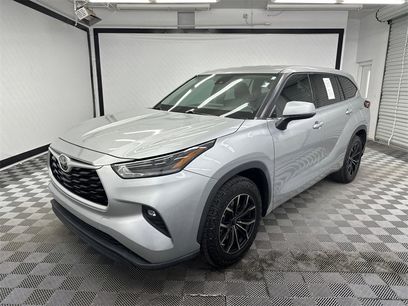 Used 2021 Toyota Highlander LE