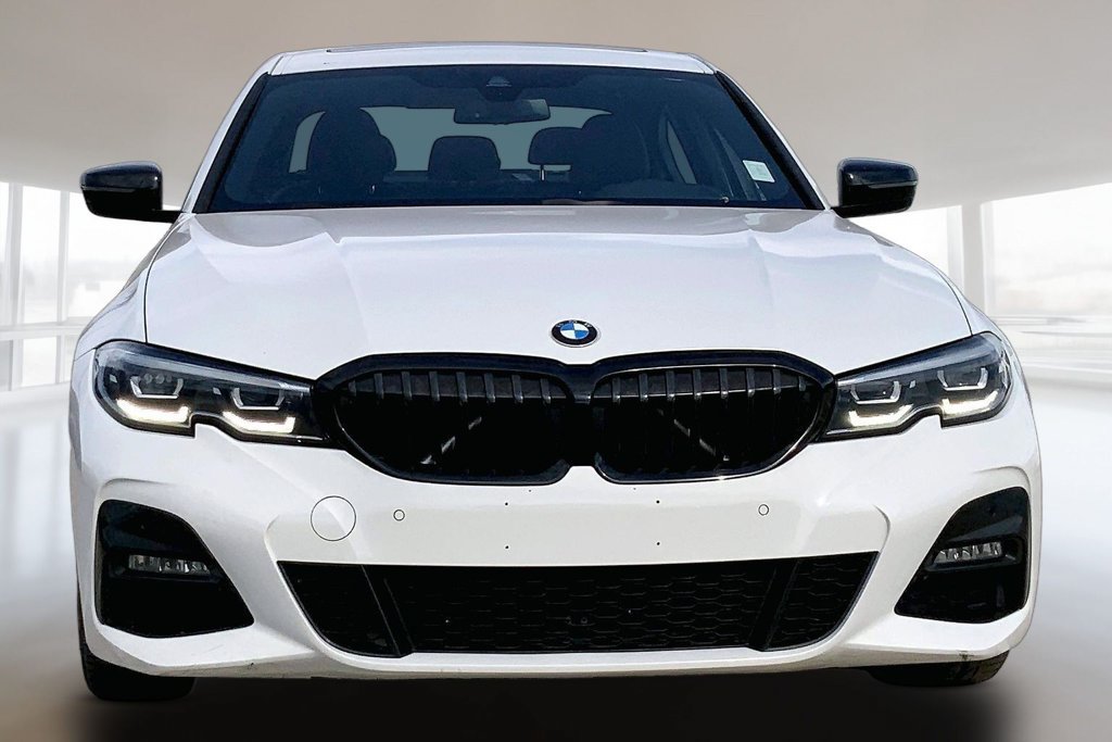 Used 2021 BMW 330i Sedan w/ M Sport Package RWD image 3