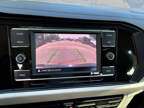 Used 2023 Volkswagen Jetta SE FWD image 15