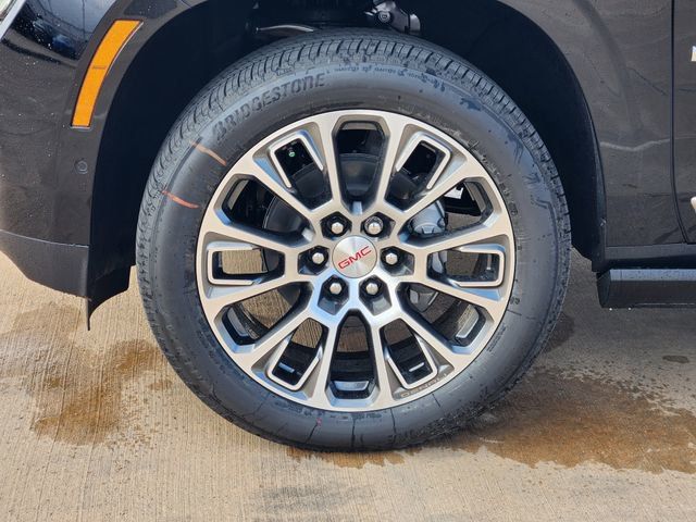 New 2026 GMC Yukon Denali w/ Sun & Power Step Package RWD image 10