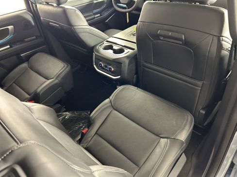 New 2025 Ford Expedition Max Platinum w/ Stealth Performance Package image 31