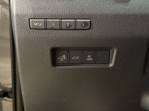 Used 2024 Lexus GX 550 AWD/4WD image 25