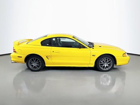 Used 1995 Ford Mustang Coupe RWD image 9