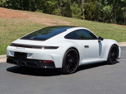 Certified 2026 Porsche 911 Carrera GTS RWD image 32