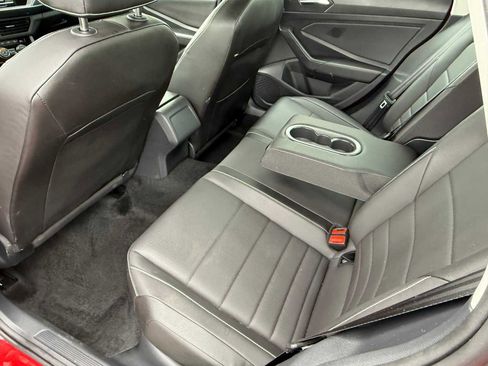 Certified 2023 Volkswagen Jetta SE FWD image 19