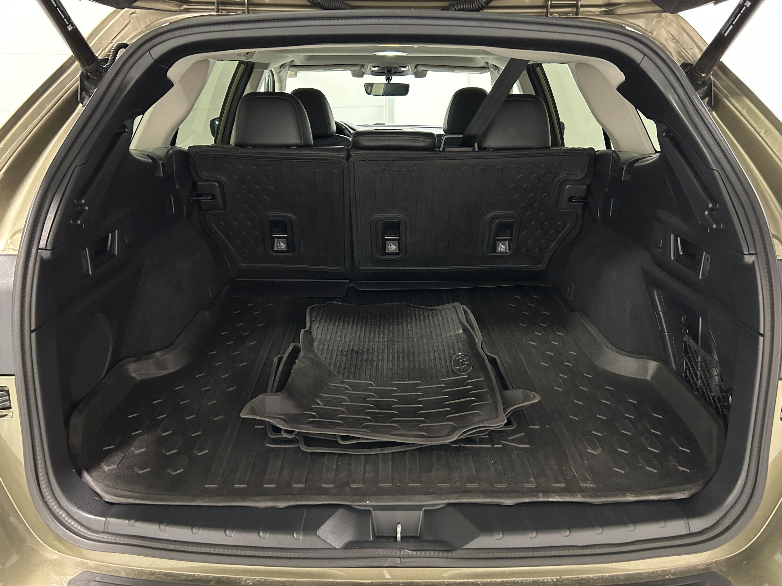 Used 2020 Subaru Outback Limited AWD/4WD image 35