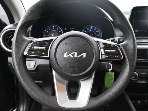 Used 2022 Kia Forte LXS FWD image 13