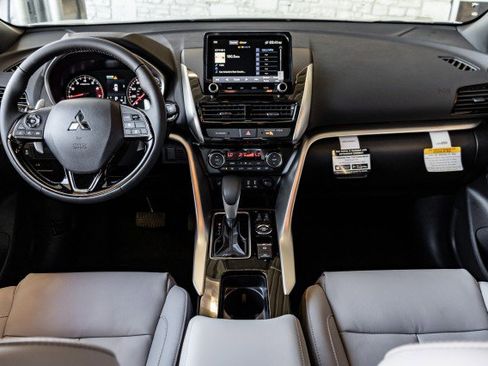 New 2025 Mitsubishi Eclipse Cross SEL image 21