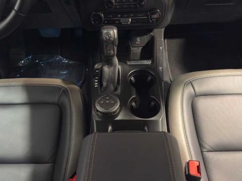 Used 2025 Ford Bronco Outer Banks AWD/4WD image 20