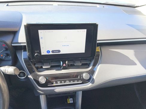 Certified 2023 Toyota Corolla Cross LE w/ Moonroof Package image 18