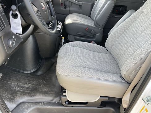 New 2025 GMC Savana 3500 LS RWD image 20
