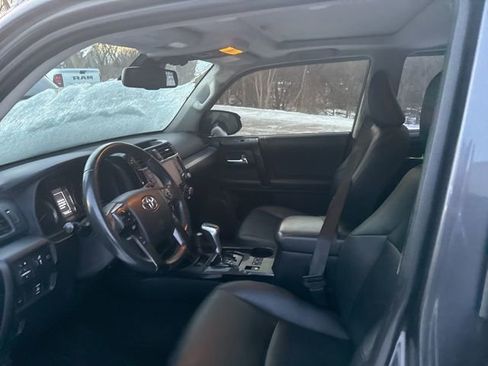 Certified 2021 Toyota 4Runner TRD Off-Road Premium w/ Moonroof Package image 10