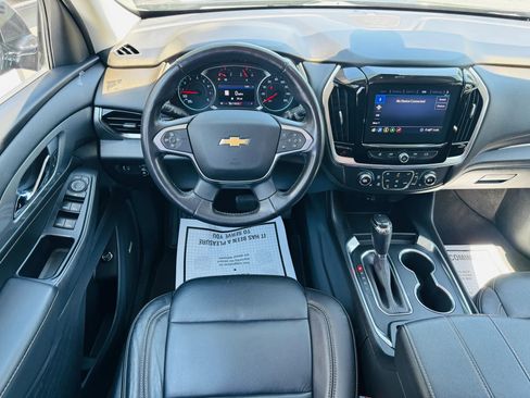 Used 2020 Chevrolet Traverse LT w/ LT Premium Package AWD/4WD image 15