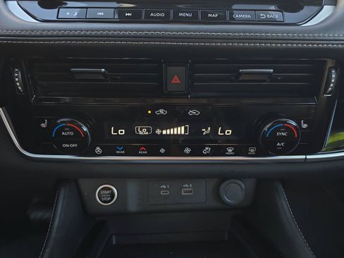 Used 2023 Nissan Rogue SL w/ SL Premium Package AWD/4WD image 17