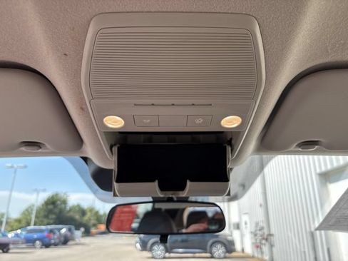 Certified 2025 Nissan Kicks SR AWD/4WD image 35