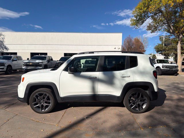 Used 2021 Jeep Renegade Latitude AWD/4WD image 3