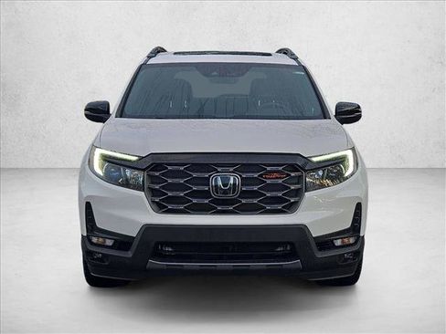 Used 2023 Honda Passport TrailSport image 2
