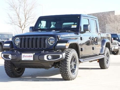 New 2026 Jeep Gladiator Mojave AWD/4WD image 3