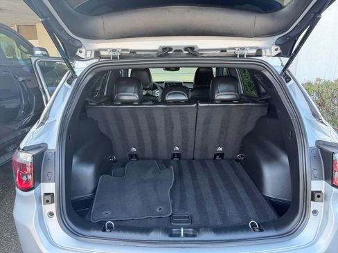 Used 2025 Jeep Compass Limited image 32