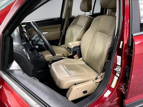 Used 2014 Jeep Compass Limited w/ Sun/Sound Group FWD image 19