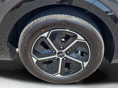 New 2025 Kia Niro SX image 13