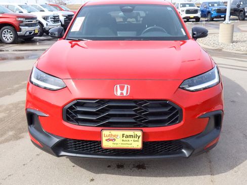 Used 2024 Honda HR-V Sport image 2