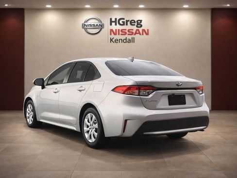 Used 2023 Toyota Corolla LE image 2