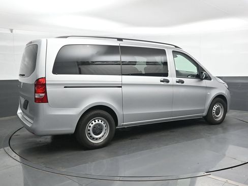 Used 2023 Mercedes-Benz Metris Passenger image 4
