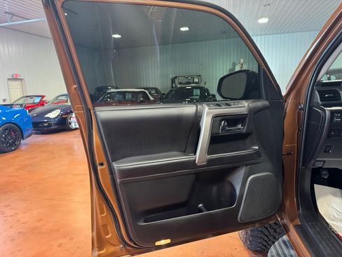 Used 2016 Toyota 4Runner SR5 image 13