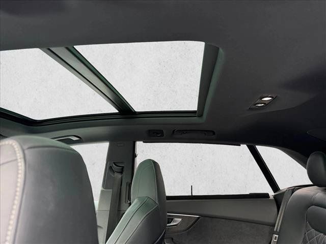 Used 2023 Audi SQ8 Premium Plus w/ Carbon Optic Package AWD/4WD image 14