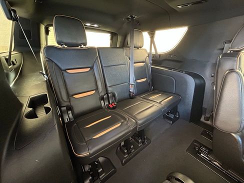 Used 2021 GMC Yukon XL AT4 image 22