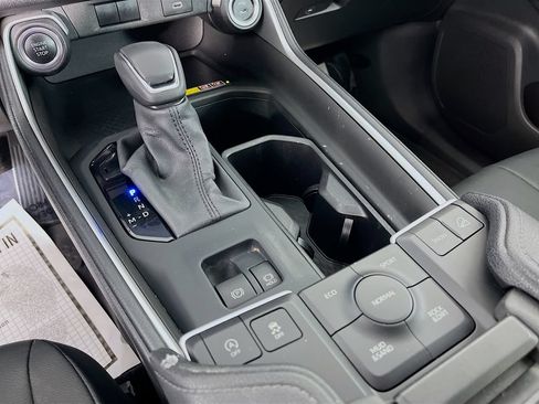 Used 2024 Toyota Grand Highlander AWD image 23