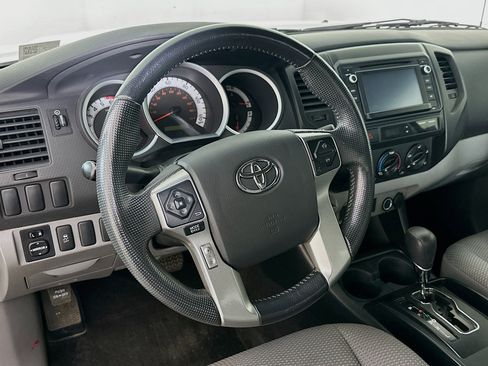 Used 2014 Toyota Tacoma 2WD Access Cab w/ Convenience Package image 17