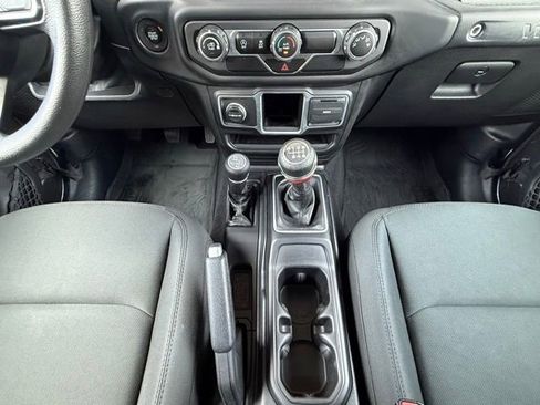 Used 2018 Jeep Wrangler Unlimited Sport AWD/4WD image 25