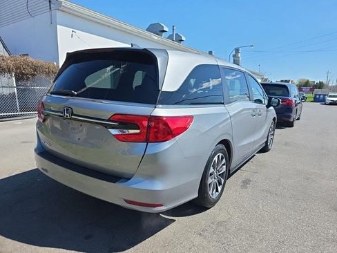 Used 2023 Honda Odyssey EX-L image 4