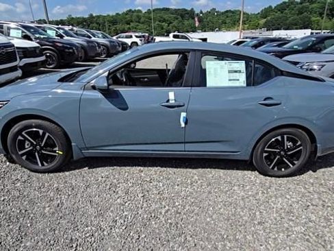 New 2025 Nissan Sentra SV image 6