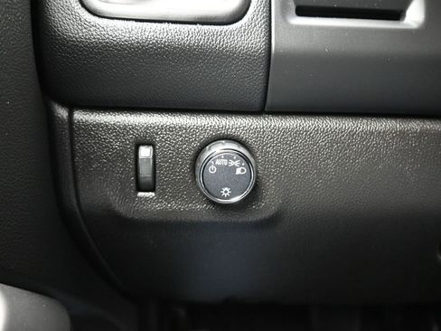 Used 2022 Chevrolet Colorado LT image 24