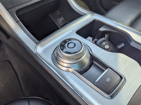 Used 2022 Ford Edge SEL image 18