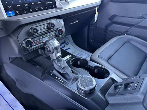 New 2025 Ford Bronco Outer Banks image 14