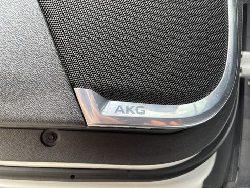 Used 2021 Cadillac Escalade Sport Platinum w/ Heavy-Duty Trailer Package image 16