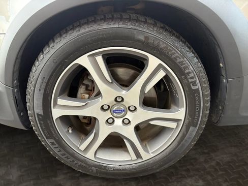 Used 2015 Volvo XC70 T6 Platinum image 38