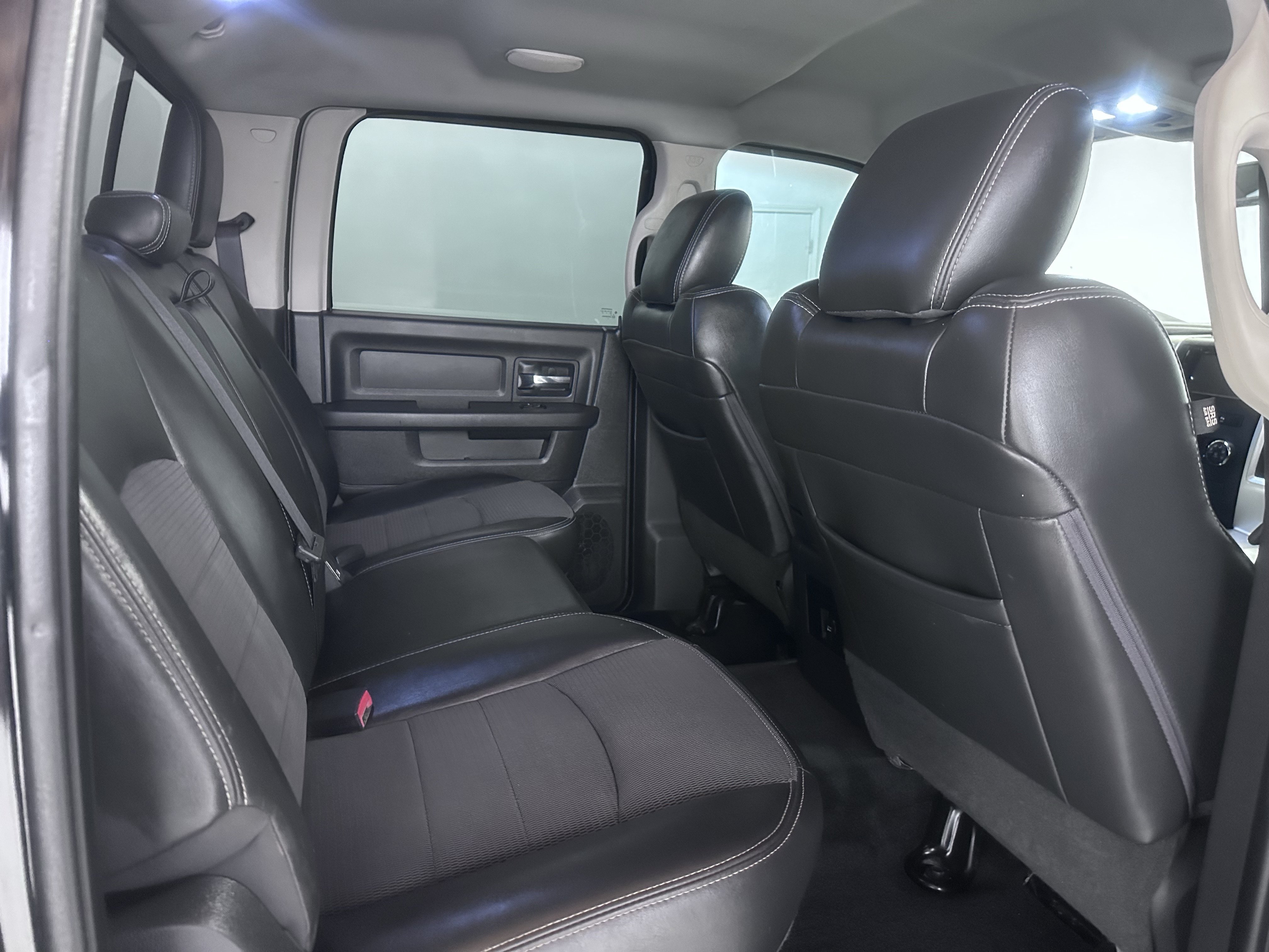 Used 2012 RAM 1500 Sport w/ Sport Premium Group AWD/4WD image 32