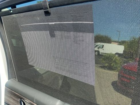 Used 2022 Jeep Grand Cherokee L Overland w/ Luxury Tech Group IV image 17