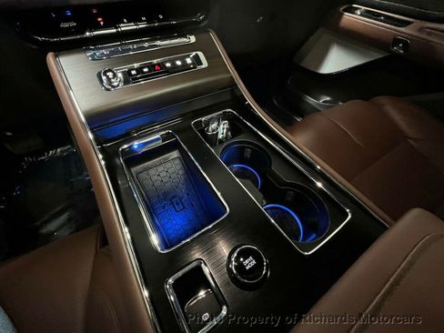 Used 2025 Lincoln Aviator Reserve w/ Equipment Group 201A image 36