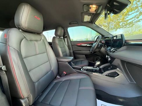 Used 2024 Chevrolet TrailBlazer RS w/ Convenience Package AWD/4WD image 11