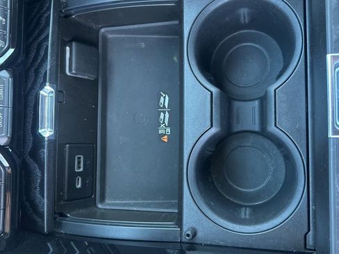 Used 2022 GMC Yukon XL Denali image 26